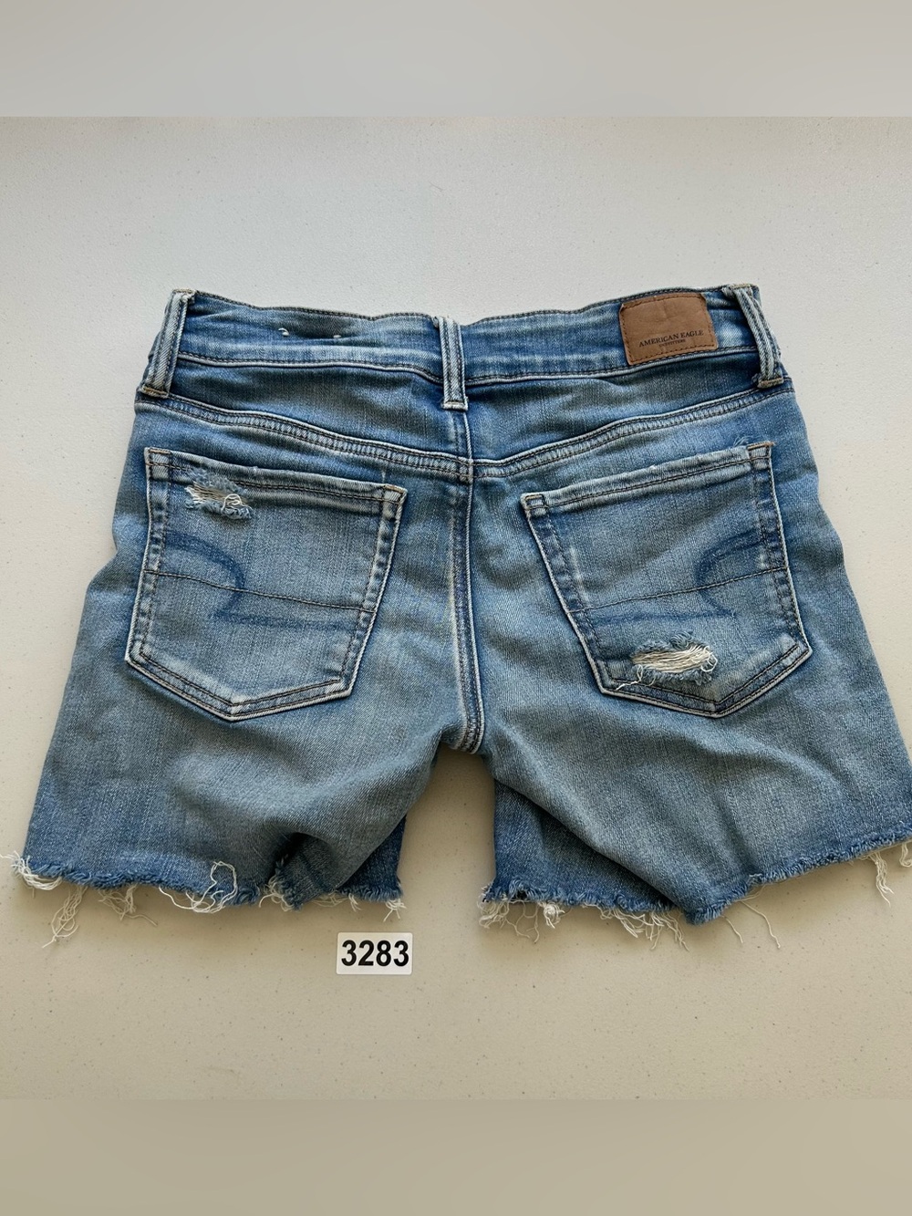 American Eagle Denim Short Size 4 Distressed Raw Hem Stretch - Picture 2 of 8